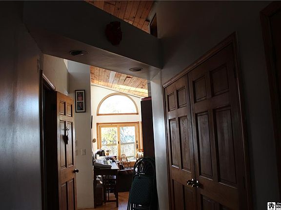 5th image of 10140 Greenhills Dr