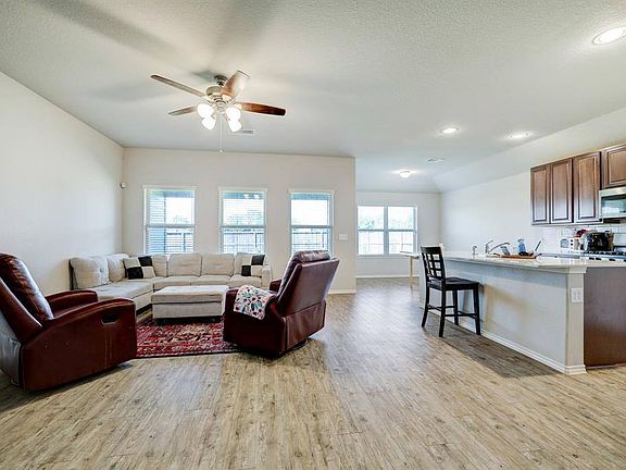 2nd image of 7523 Tye Creek Ln