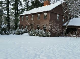 205 Forest Dr, Orchard Park, NY 14127