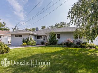 445 Links Dr E, Oceanside, NY 11572
