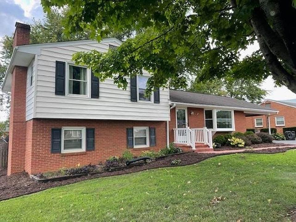 2nd image of 221 Howard Dr