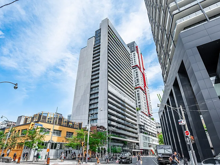330 Richmond St W #1708 — Photo 32