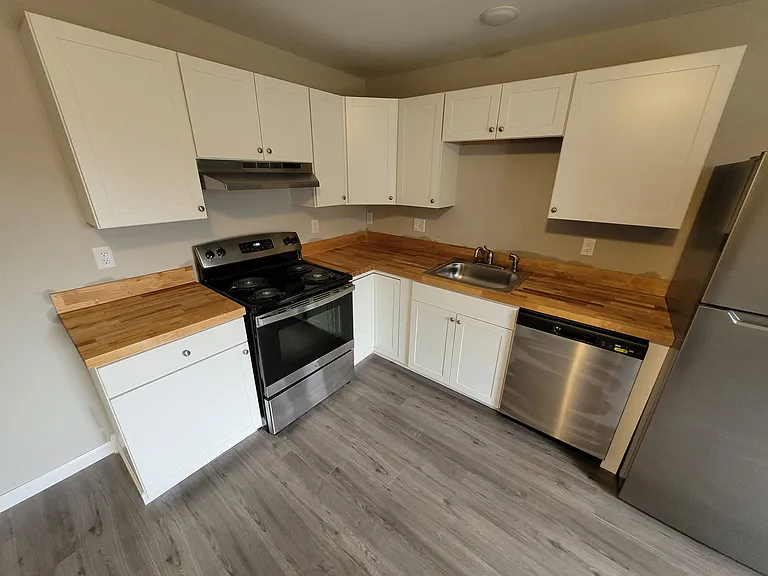 355 River Rd #3 — Photo 16