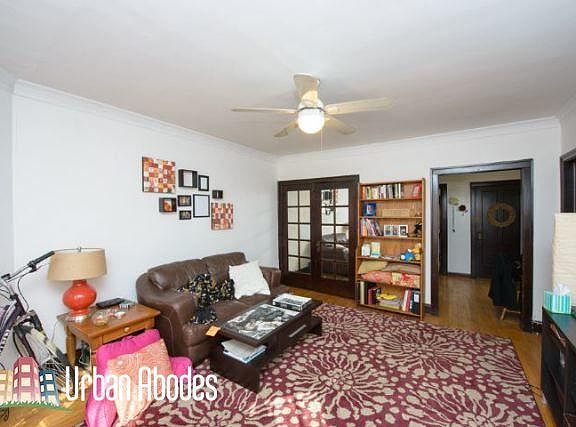 5th image of 3815 N Greenview Ave #West1