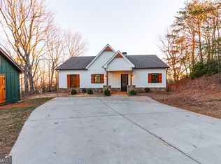 1335 Daybreak Rd, Cleveland, GA 30528