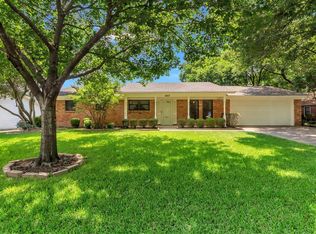 1017 W Creek Dr, Hurst, TX 76053