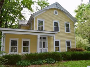 95 Old Post Rd N, Red Hook, NY 12571