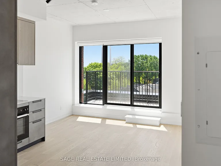 761 Queen St E #504 — Photo 6