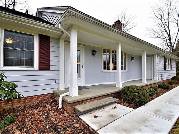 2nd image of 29260 Hidden Valley Dr