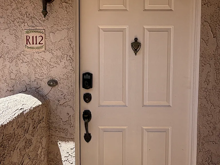 505 S Farrell Dr #R112 — Photo 3