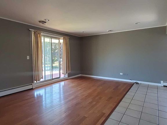 2nd image of 1510 Seymour Ave