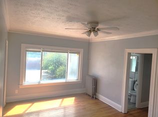 Baxterly, Lakewood, OH 44107