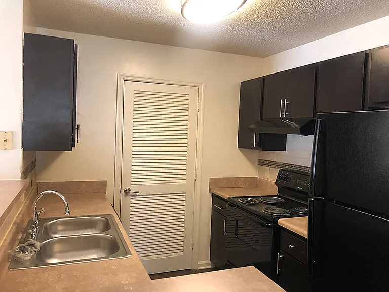 Wesley Place Apartments at Lawrenceville — Photo 132