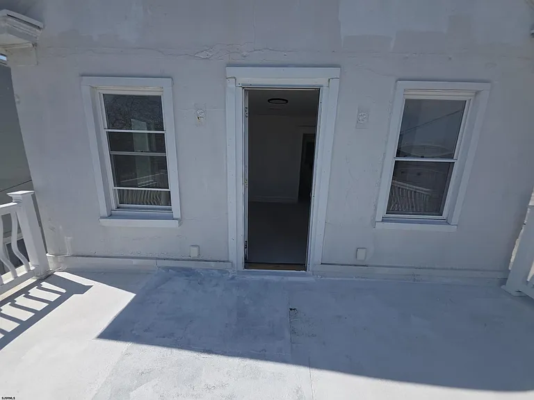 346 N Delaware Ave — Photo 27