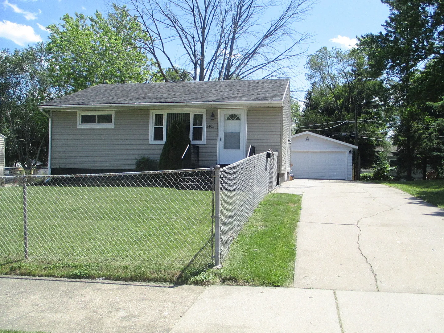 3 bed, $2,250 — Photo 1