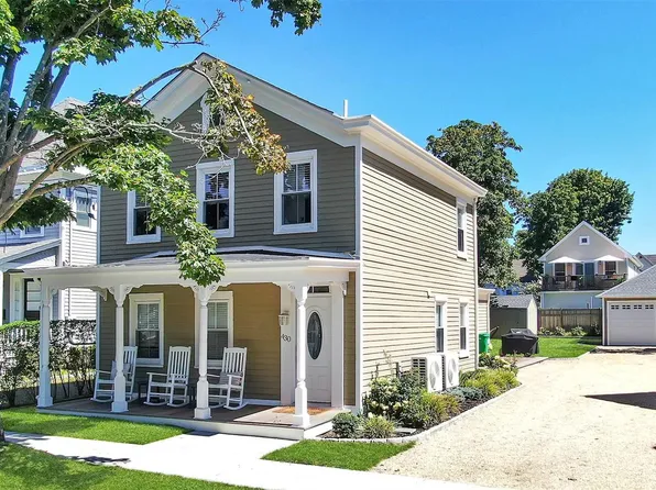 430 1st Street, Greenport, NY 11944