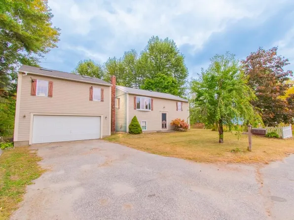 7 Suncrest Avenue, Lewiston, ME 04240