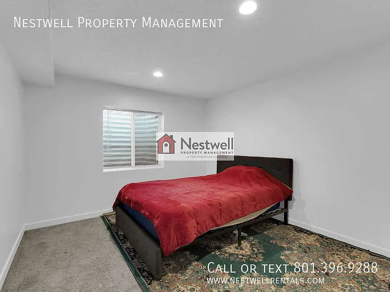 563 E Alma Mater Ave — Photo 22