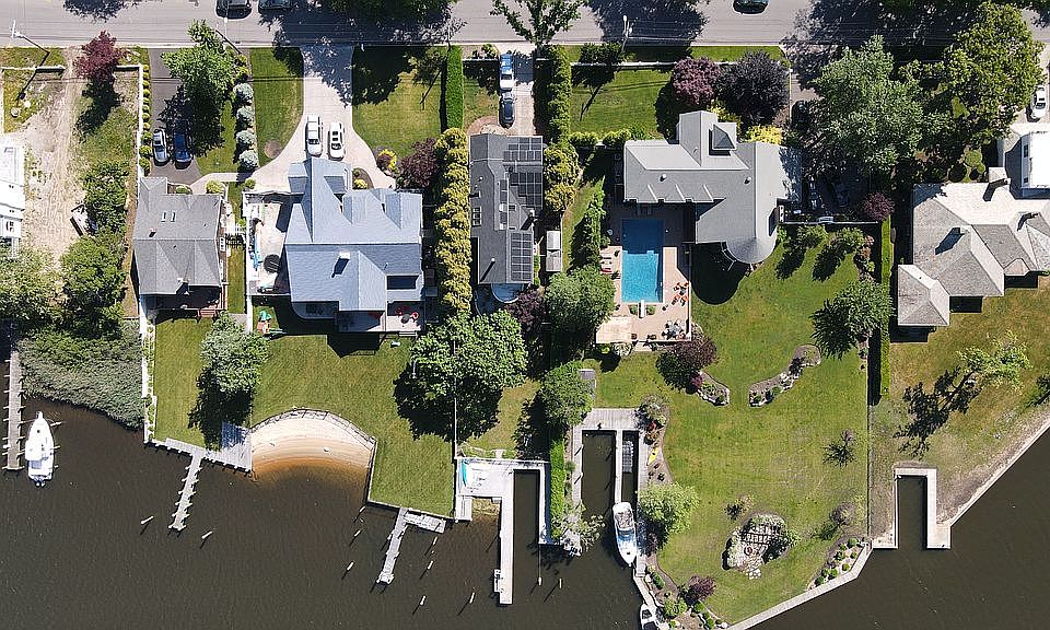 1st image of 182 Shore Dr