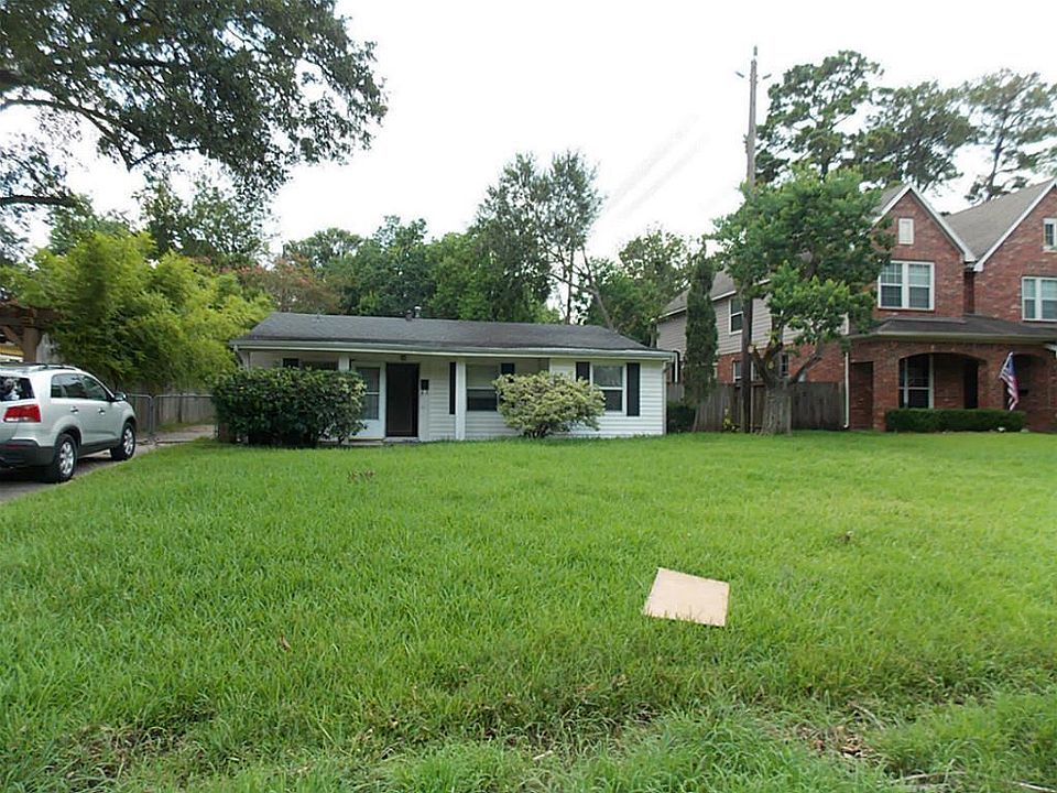 1st image of 1411 Sue Barnett Dr