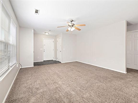 5th image of 591 Cascade Cir