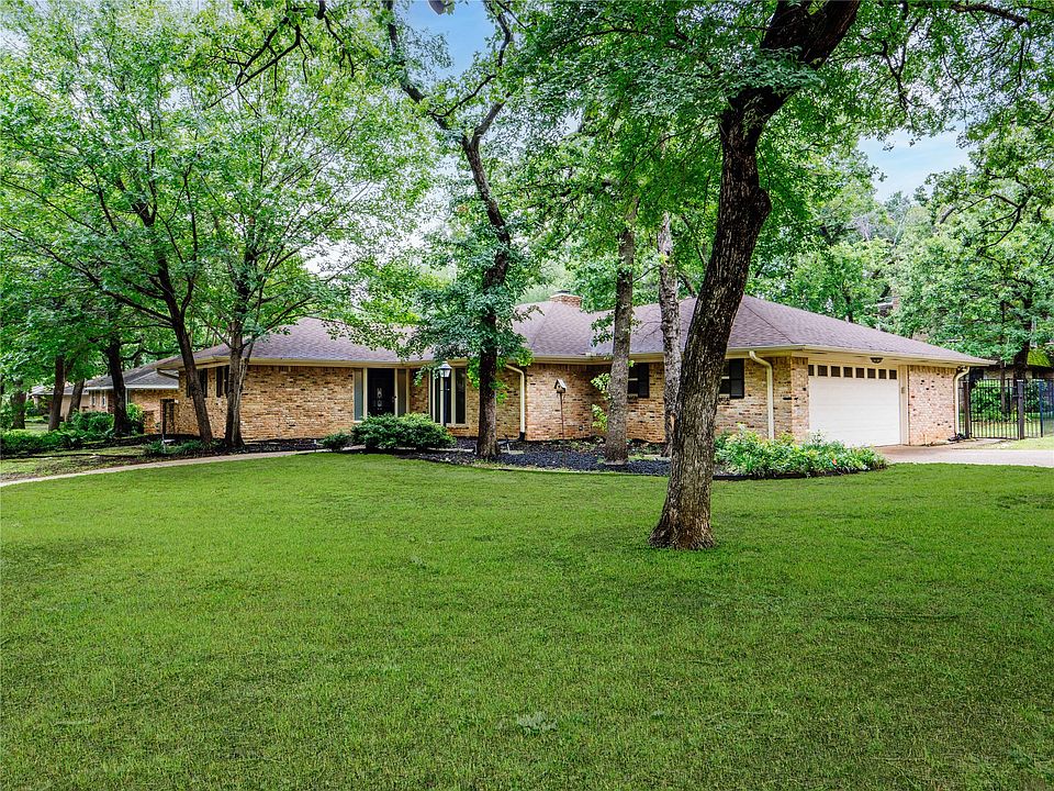1st image of 2345 Ravenwood Dr