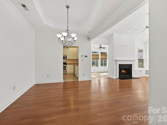 4th image of 2803 Bellasera Way