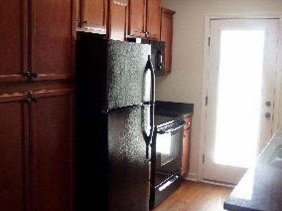 5th image of 117 Old Tavern Cir