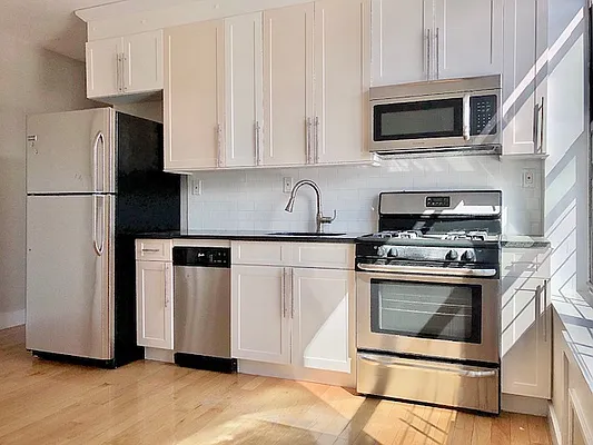 Rented by Matthew Gros-Werter, LREB  | media 5