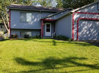 1031 Tecumseh Ave, Waterford, MI 48327