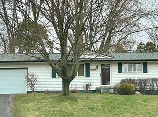 7170 Laurelview Cir NE, Canton, OH