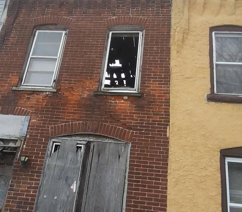 2nd image of 805 Mary St