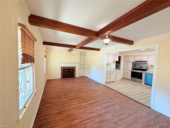 3rd image of 2607 Antoine Dr