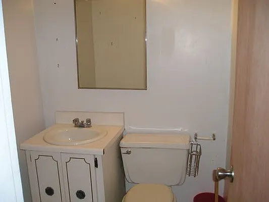 Rented by Eric Goodman Realty Corp | media 18