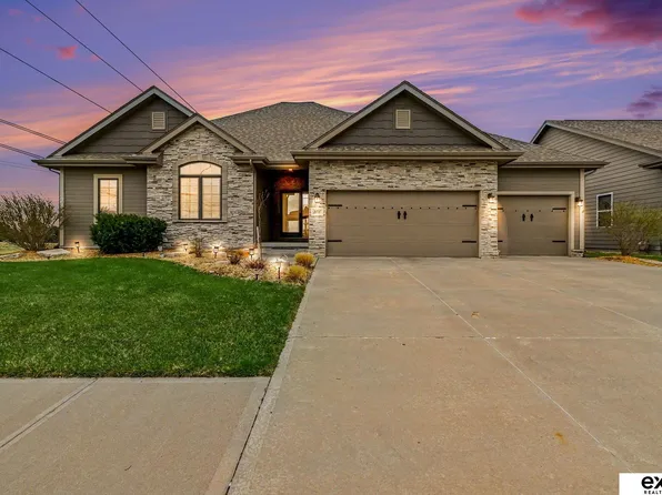 18707 Spaulding St, Elkhorn, NE 68022