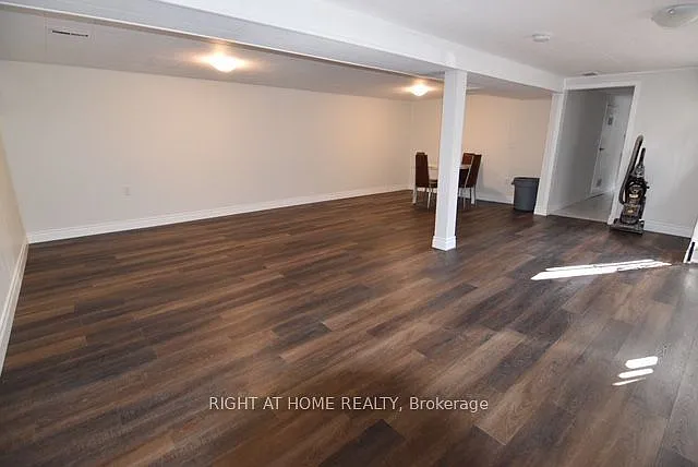 9 Elnathan Cres #BASEMENT — Photo 12