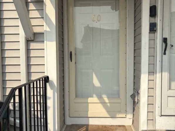 60 Heritage Ln, Hamburg, NJ 07419