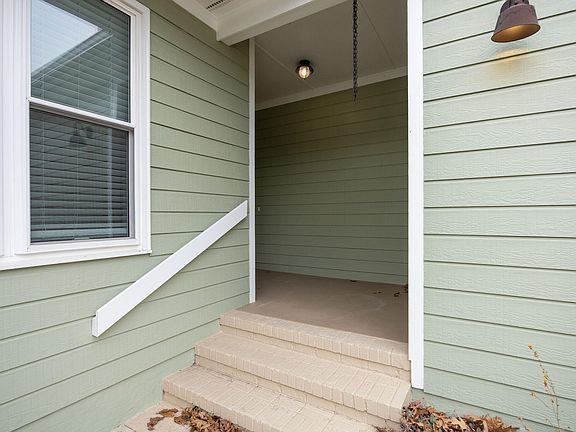 4th image of 1953 Castle Pines Dr