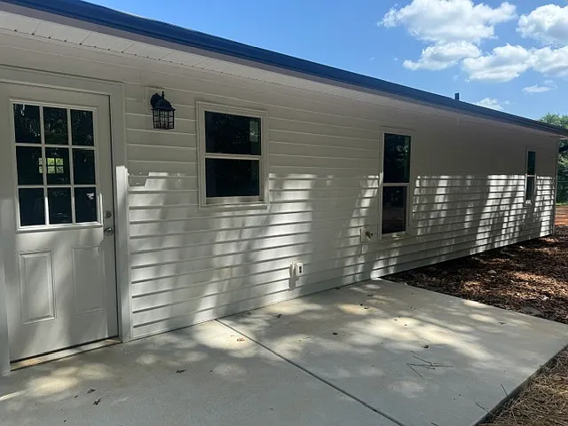 2 bed, 1200 sqft, $1,600 — Photo 3
