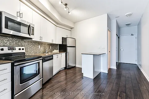 15 Bruyeres Mews #411 Photo 1