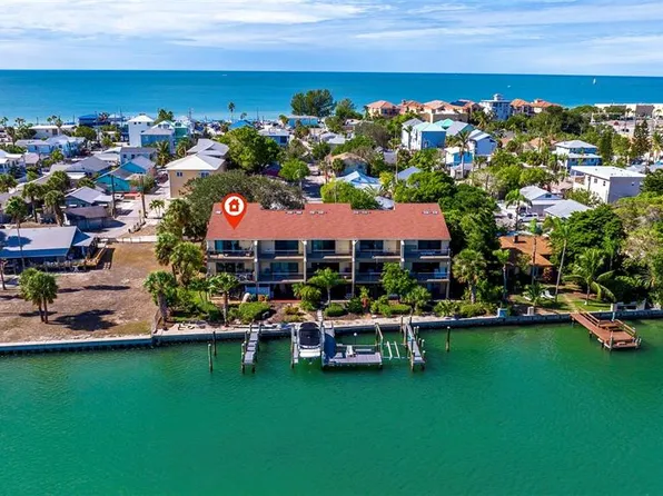 135 92nd Ave APT 1, Treasure Island, FL 33706