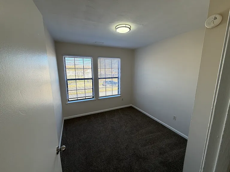 700 Kecoughtan Rd #C — Photo 11