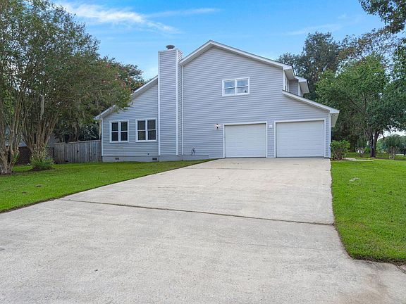 3rd image of 1102 Quenby Ln