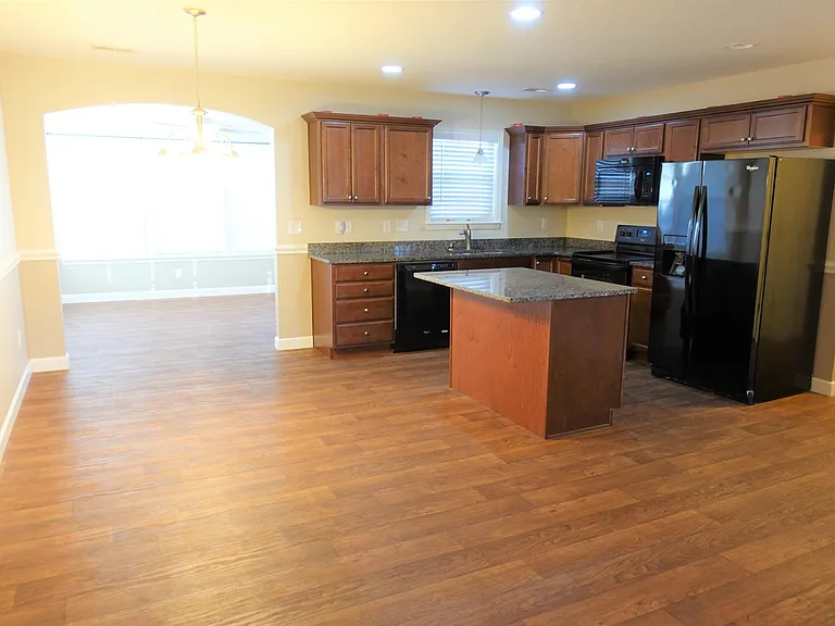 610 Flintrock Dr — Photo 11