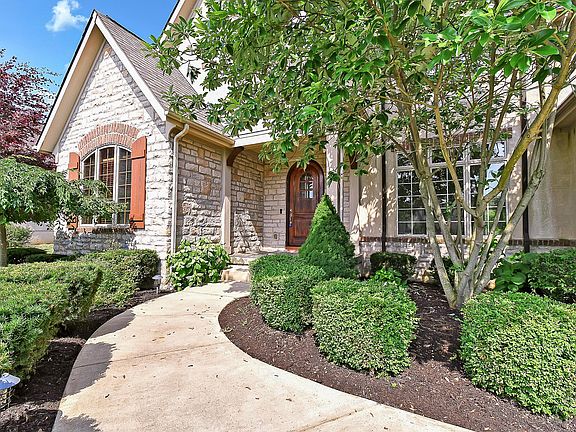 3rd image of 13864 Leone Ct