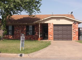 510 NE 27th St, Lawton, OK 73507