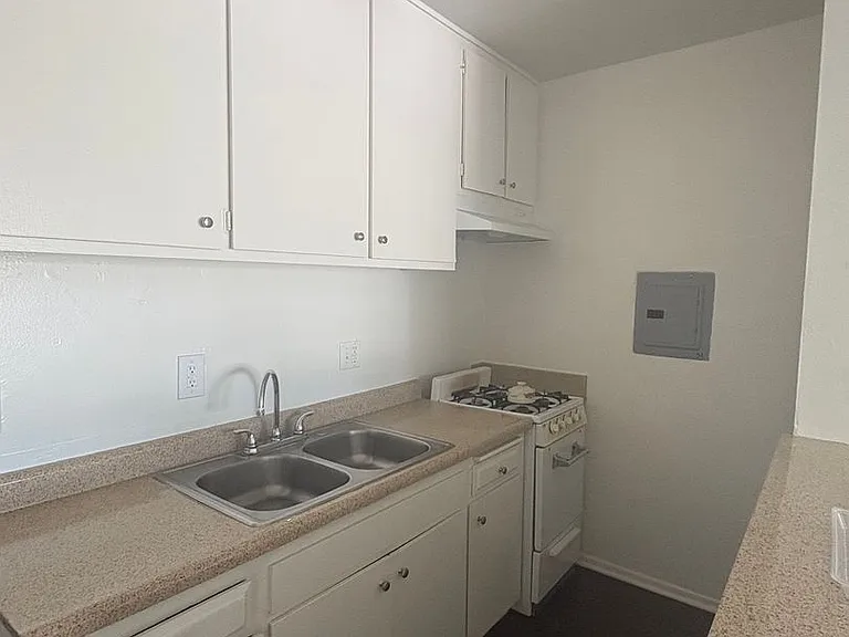 You New Home in North Hills Awaits! — Photo 22