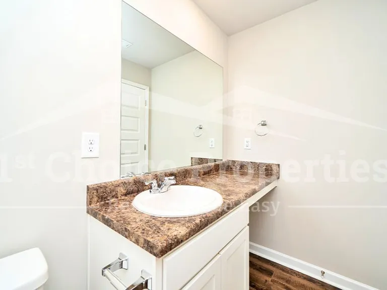 211 Driftwood Ln #4 — Photo 11