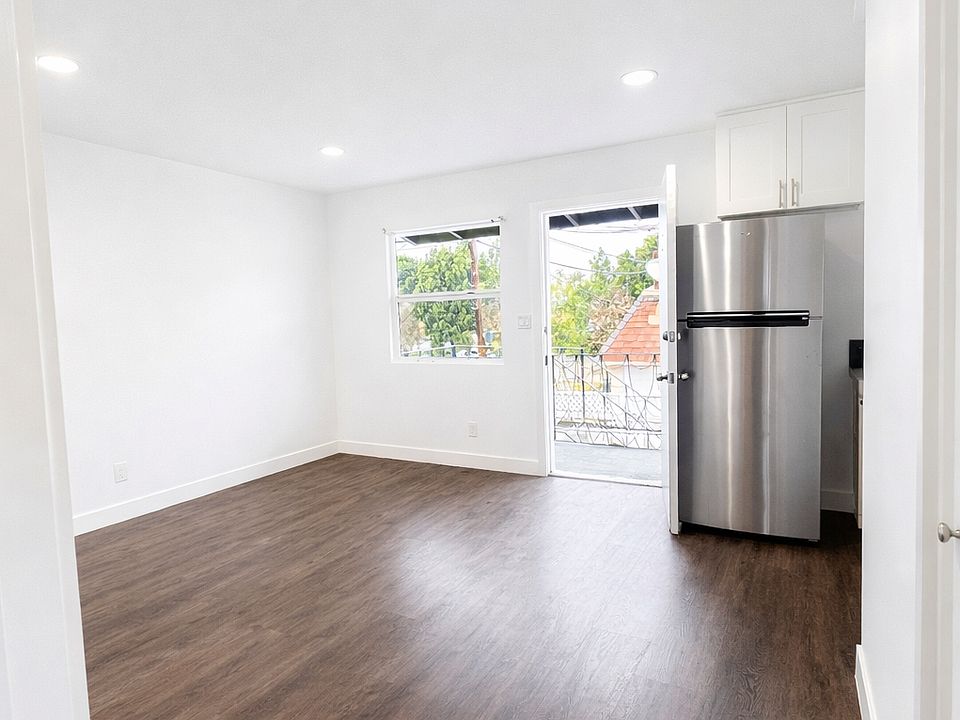 1st image of 7031 Pickering Ave #D