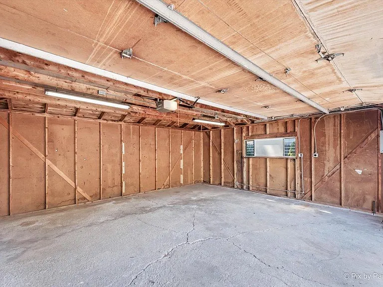 16731 Hilltop Ave — Photo 20